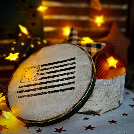 Americana Flag Round Box